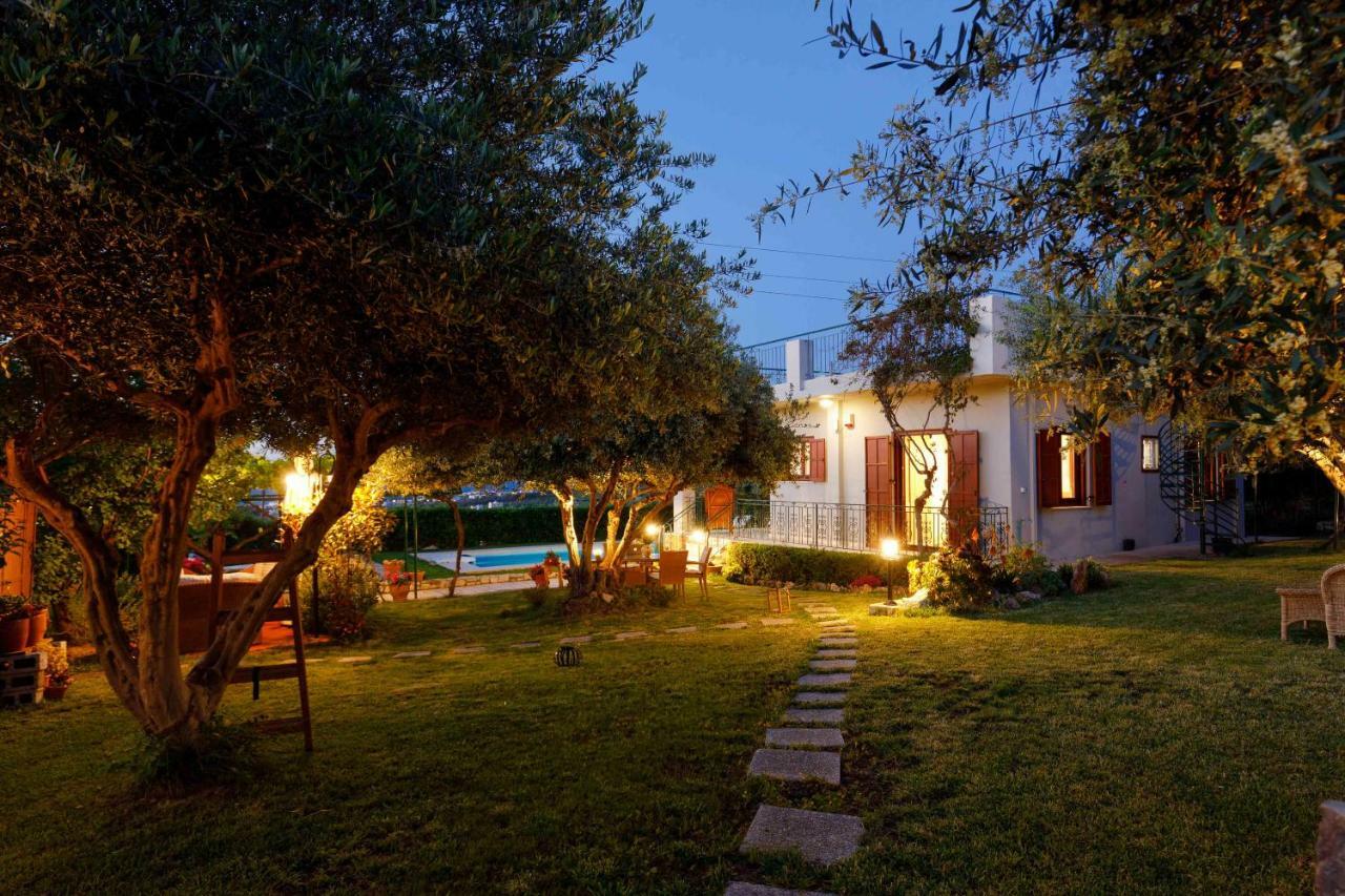 Lily'S Cottage Platanes  Exterior foto