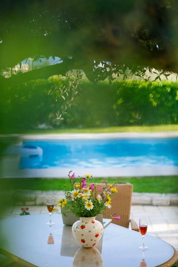 Lily'S Cottage Platanes  Exterior foto
